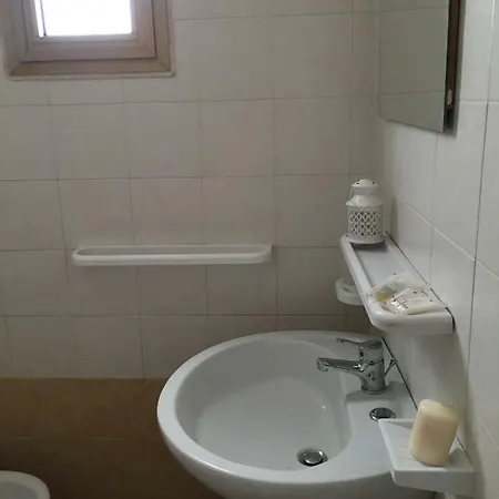 Kapselhotel Cimalu By Lampara *